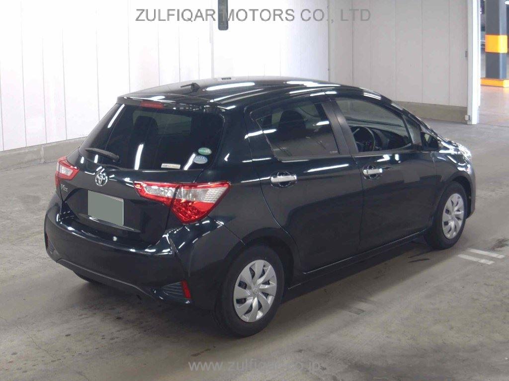 TOYOTA VITZ 2018 Image 5