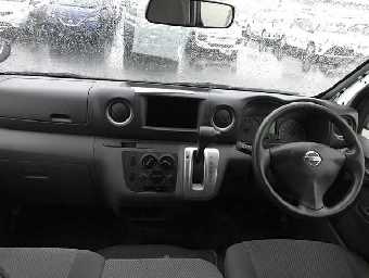 NISSAN NV350 CARAVAN 2015 Image 6