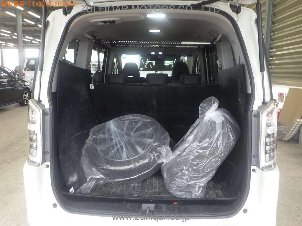 HONDA STEPWGN SPADA 2013 Image 8