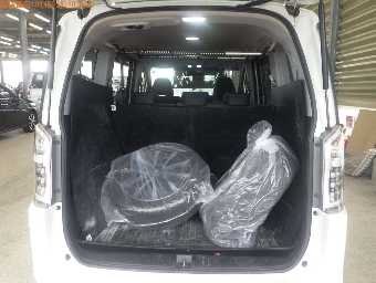 HONDA STEPWGN SPADA 2013 Image 8