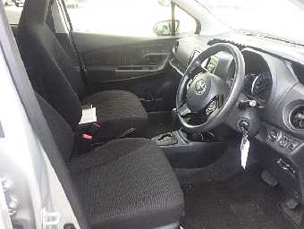 TOYOTA VITZ 2018 Image 17