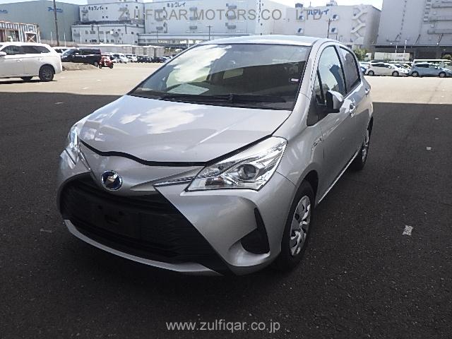 TOYOTA VITZ 2018 Image 9