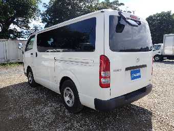 TOYOTA HIACE 2018 Image 2
