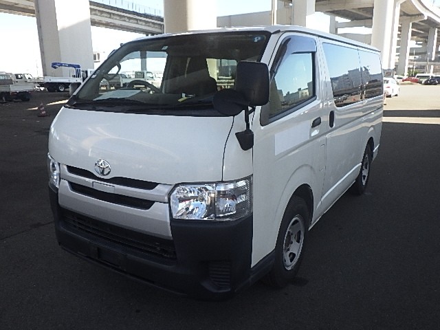 TOYOTA HIACE 2018 Image 24