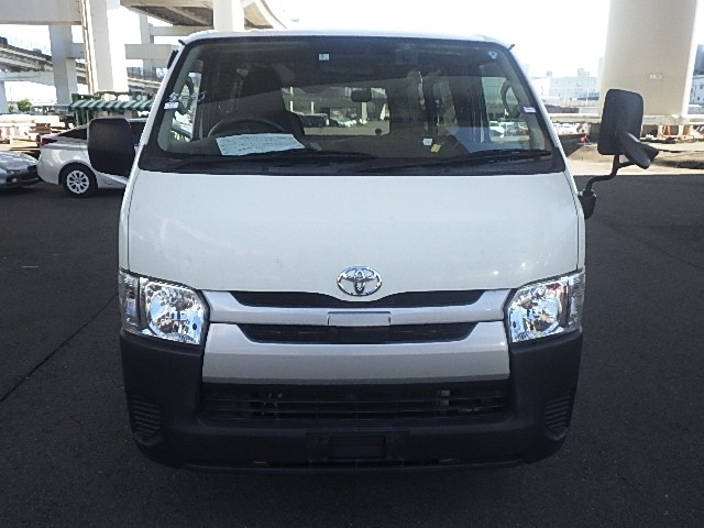 TOYOTA HIACE 2018 Image 25
