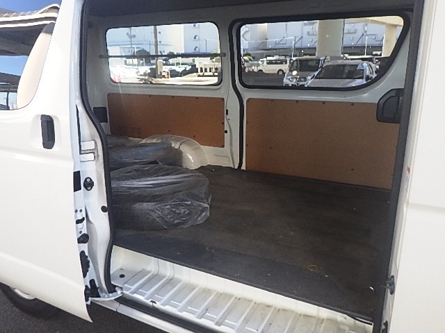 TOYOTA HIACE 2018 Image 31