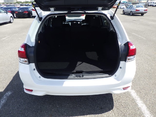 TOYOTA COROLLA FIELDER 2018 Image 20