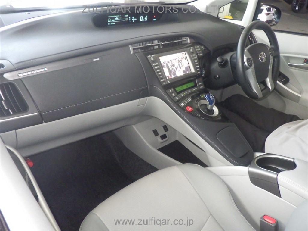 TOYOTA PRIUS PHV 2014 Image 3