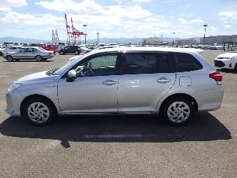 TOYOTA COROLLA FIELDER 2018 Image 10