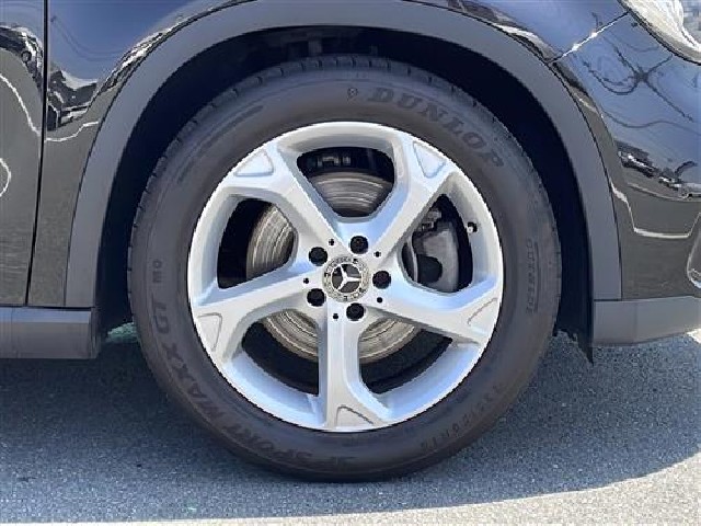 MERCEDES BENZ GLA CLASS 2019 Image 22