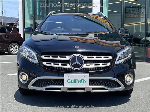 MERCEDES BENZ GLA CLASS 2019 Image 23