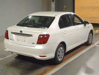 TOYOTA COROLLA AXIO 2017 Image 2