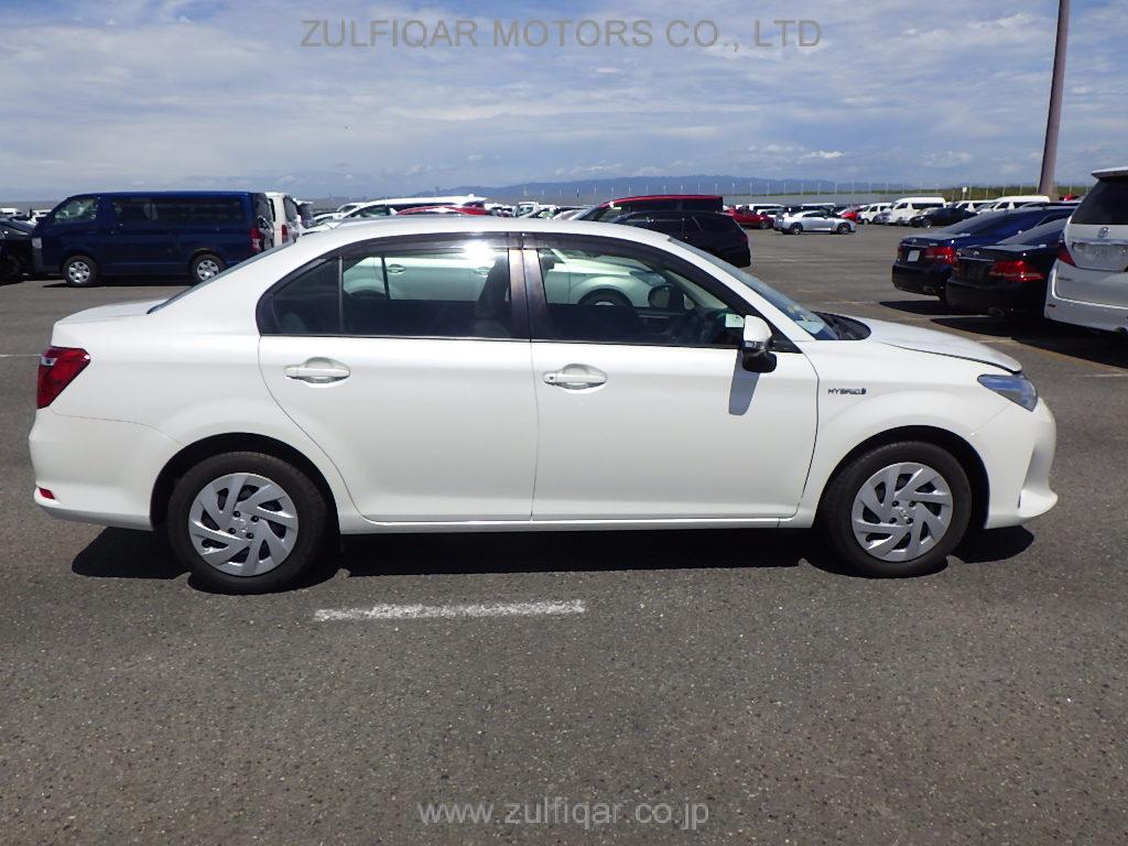 TOYOTA COROLLA AXIO 2017 Image 9