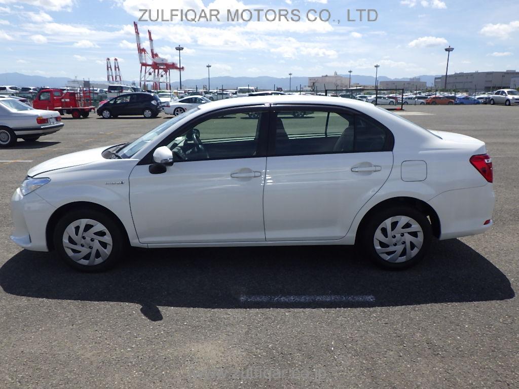 TOYOTA COROLLA AXIO 2017 Image 10