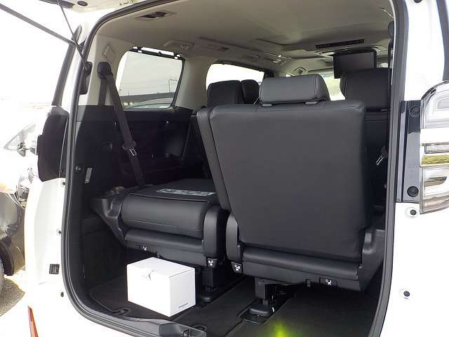 TOYOTA VELLFIRE 2019 Image 23