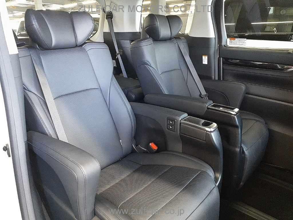 TOYOTA VELLFIRE 2019 Image 9