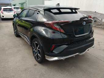 TOYOTA C-HR 2017 Image 12