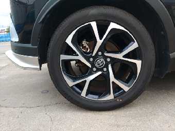 TOYOTA C-HR 2017 Image 13