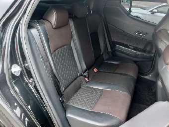 TOYOTA C-HR 2017 Image 16