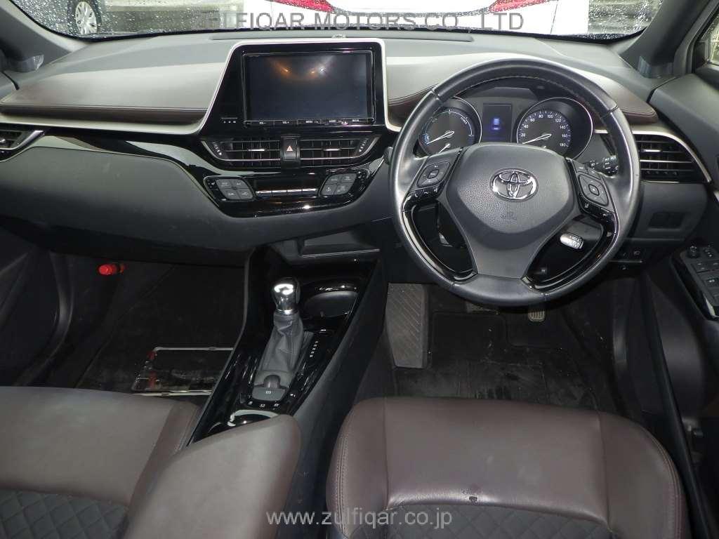 TOYOTA C-HR 2017 Image 6