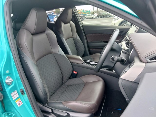 TOYOTA C-HR 2017 Image 24