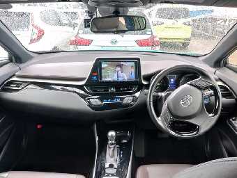 TOYOTA C-HR 2017 Image 19