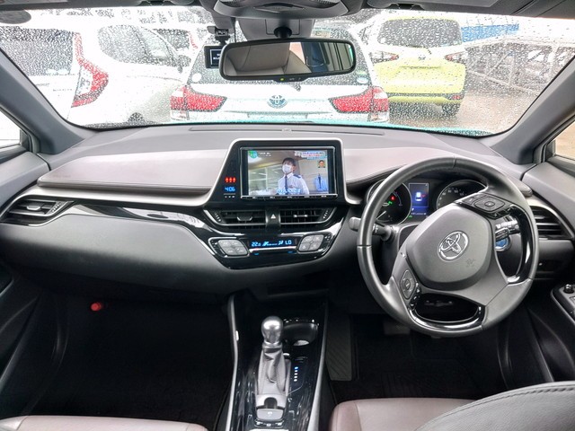 TOYOTA C-HR 2017 Image 25