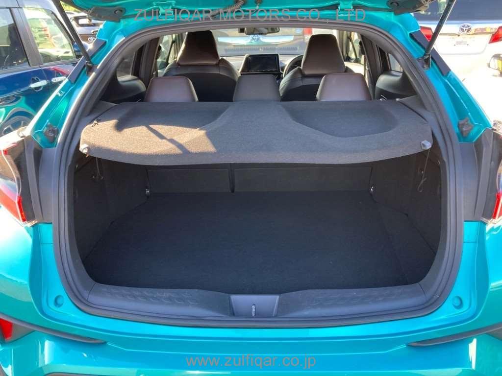 TOYOTA C-HR 2017 Image 8