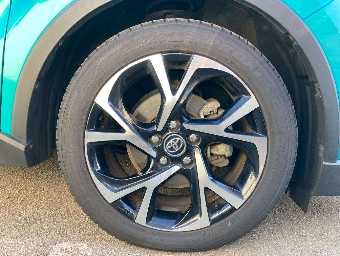 TOYOTA C-HR 2017 Image 9