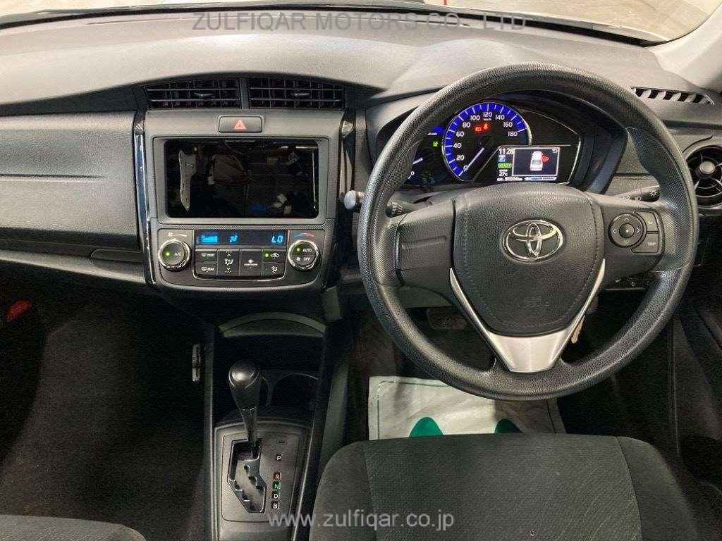 TOYOTA COROLLA AXIO 2018 Image 6