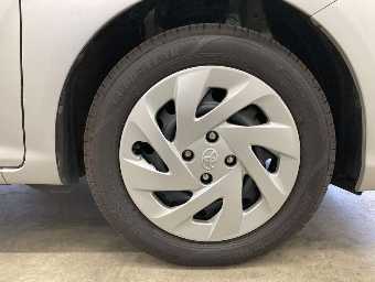 TOYOTA COROLLA AXIO 2018 Image 8