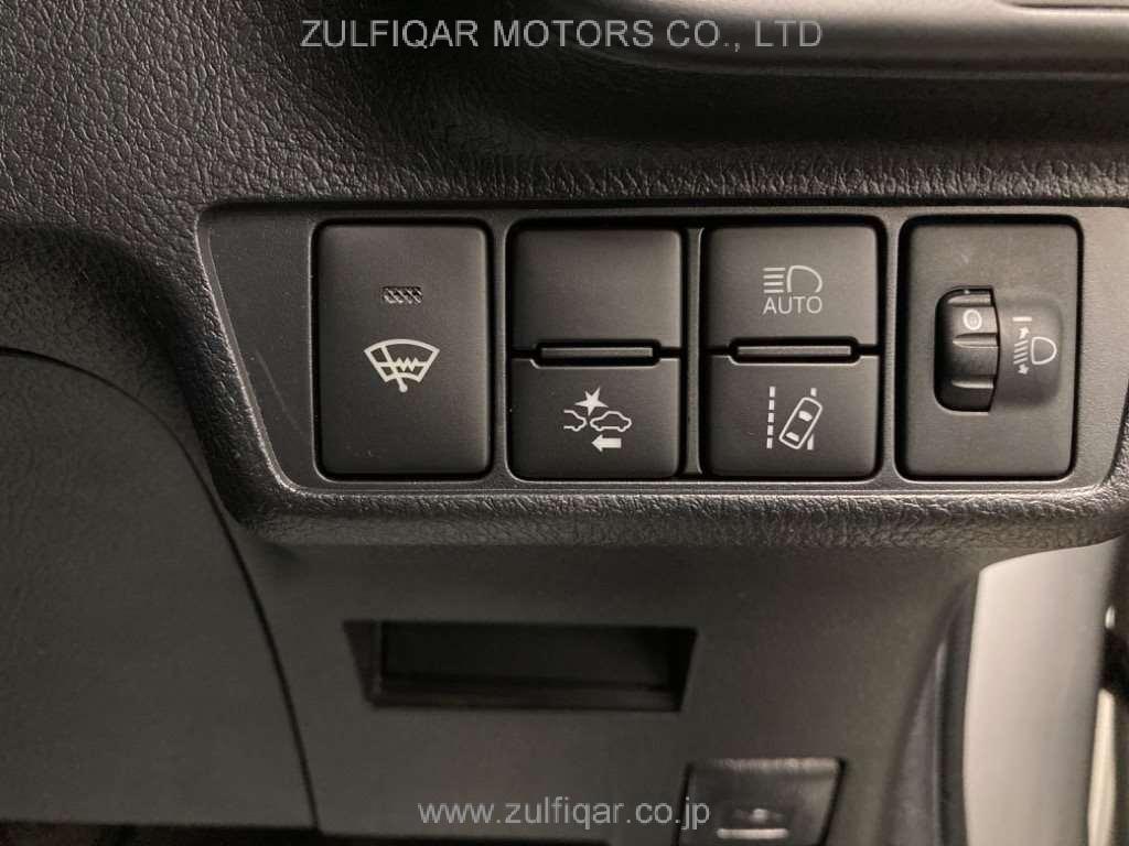 TOYOTA COROLLA AXIO 2018 Image 9