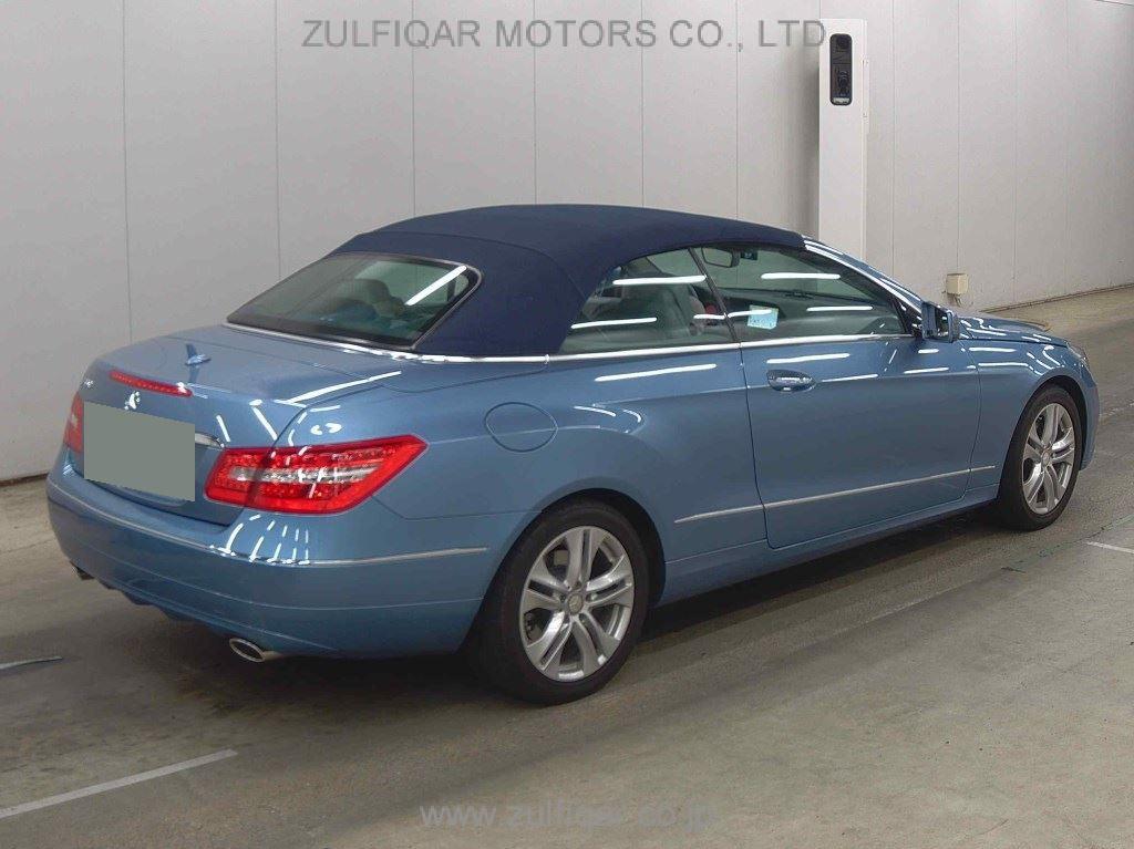 MERCEDES BENZ E CLASS 2011 Image 5