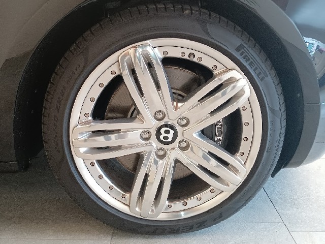 BENTLEY MULSANNE 2011 Image 29