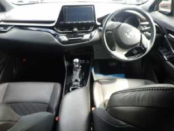 TOYOTA C-HR 2017 Image 3