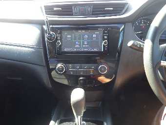 NISSAN X-TRAIL 2017 Image 9