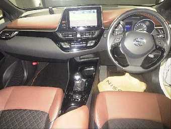 TOYOTA C-HR 2019 Image 3