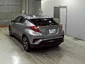TOYOTA C-HR 2017 Image 2