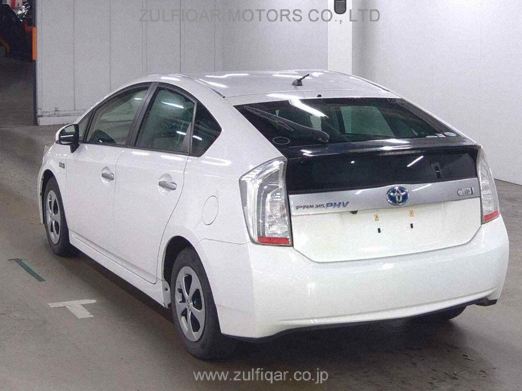 TOYOTA PRIUS PHV 2013 Image 2