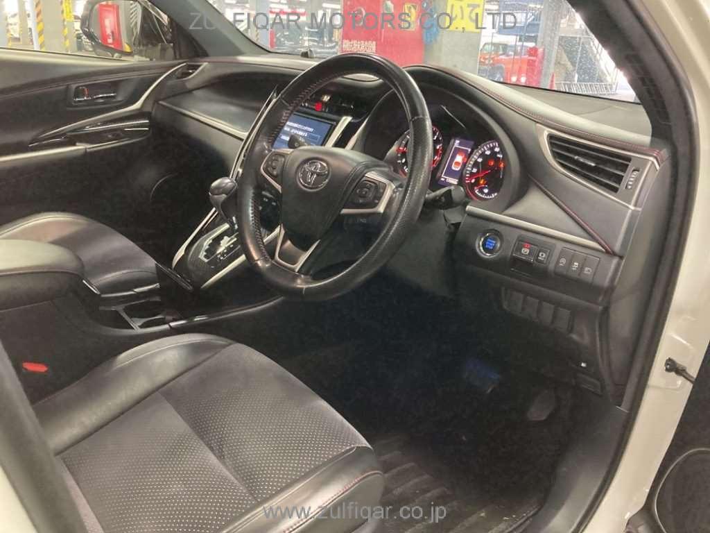 TOYOTA HARRIER 2017 Image 5