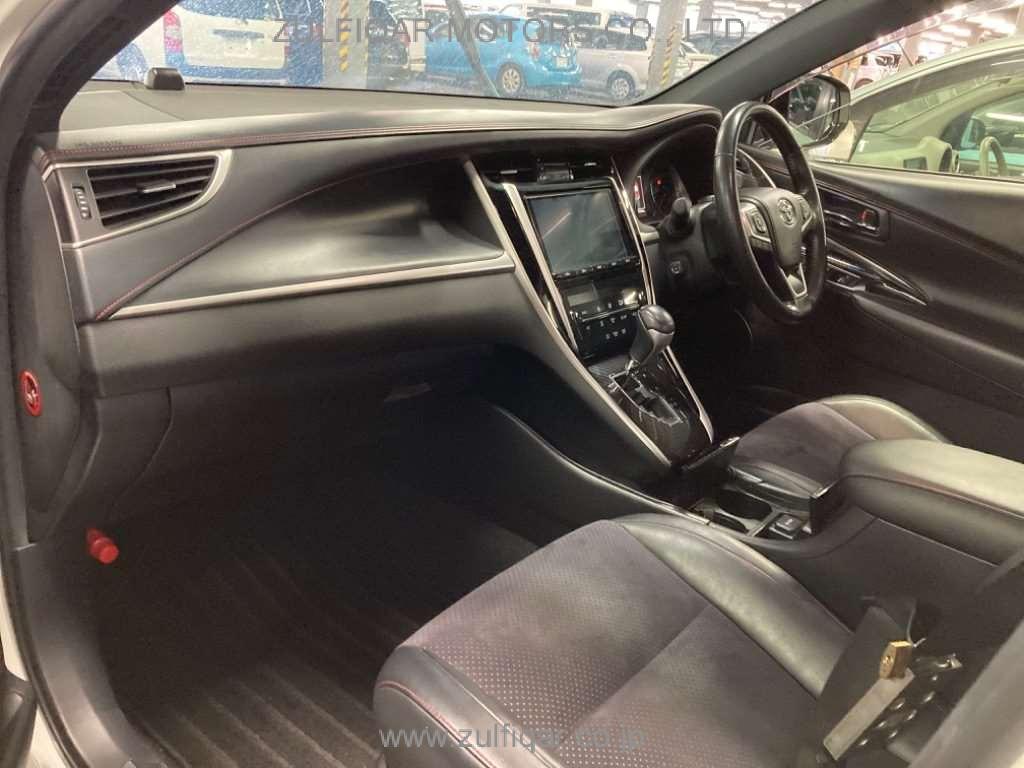 TOYOTA HARRIER 2017 Image 7