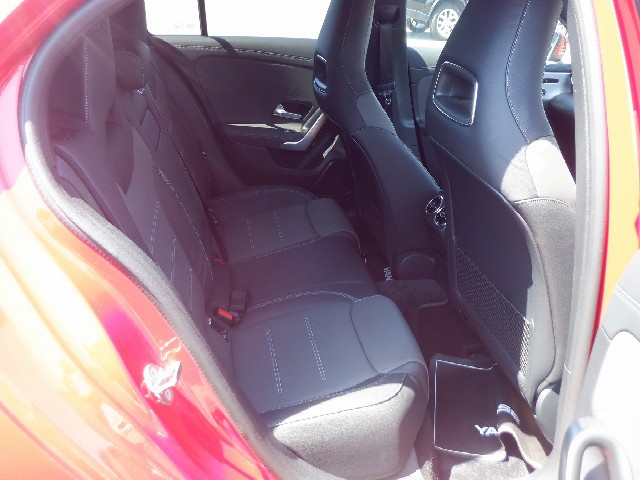 MERCEDES BENZ A CLASS 2019 Image 23