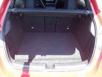 MERCEDES BENZ A CLASS 2019 Image 18