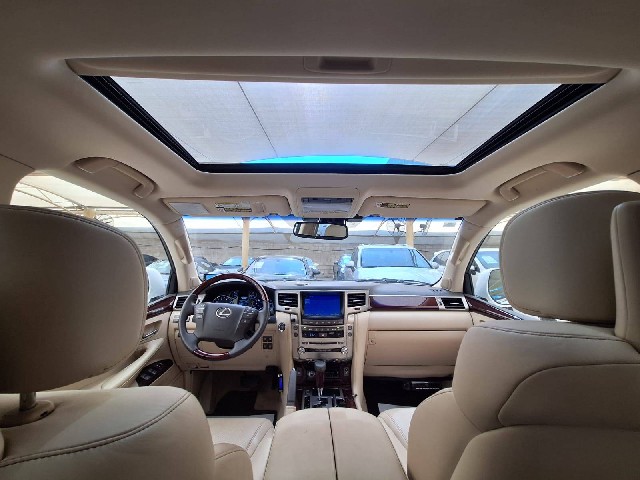 LEXUS LX 570 2014 Image 20