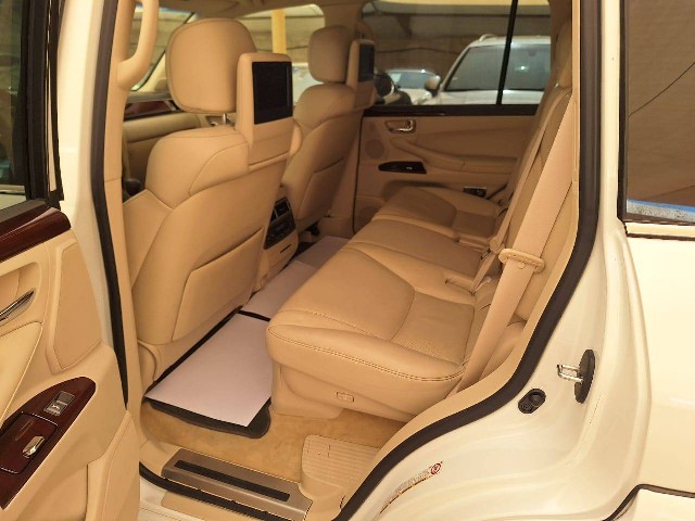 LEXUS LX 570 2014 Image 22