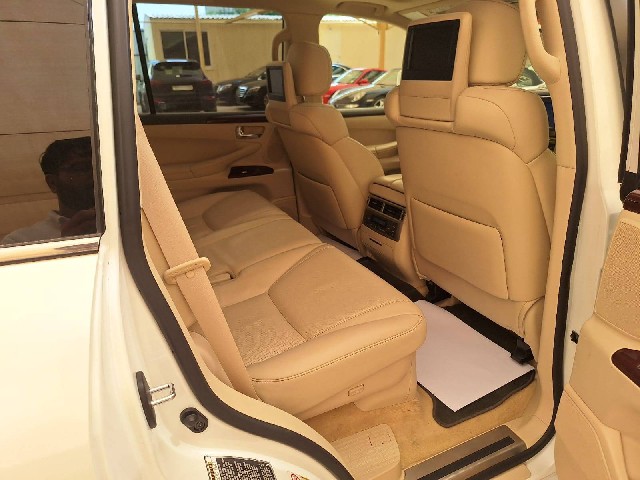 LEXUS LX 570 2014 Image 23