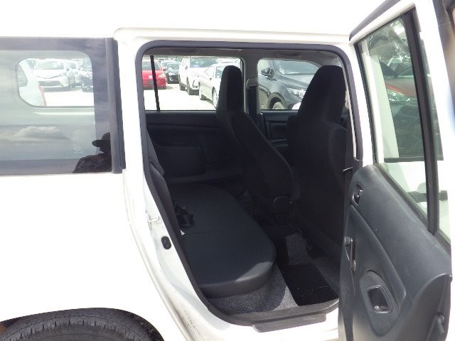 TOYOTA PROBOX 2018 Image 27