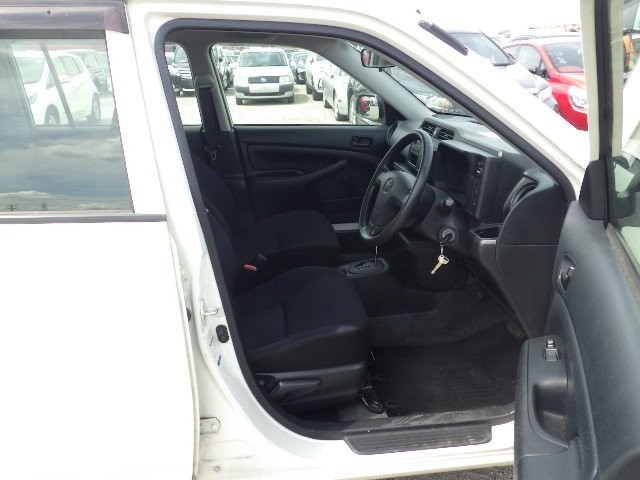 TOYOTA PROBOX 2018 Image 31