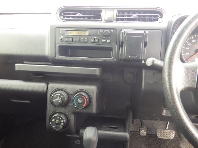 TOYOTA PROBOX 2018 Image 34