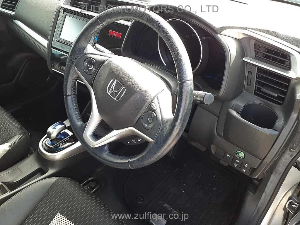 HONDA FIT HYBRID 2016 Image 9